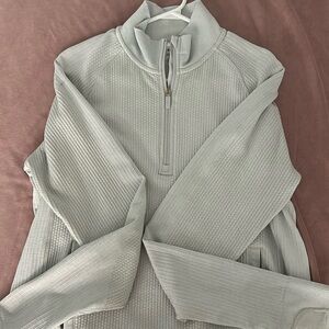 LULULEMON HALF ZIP